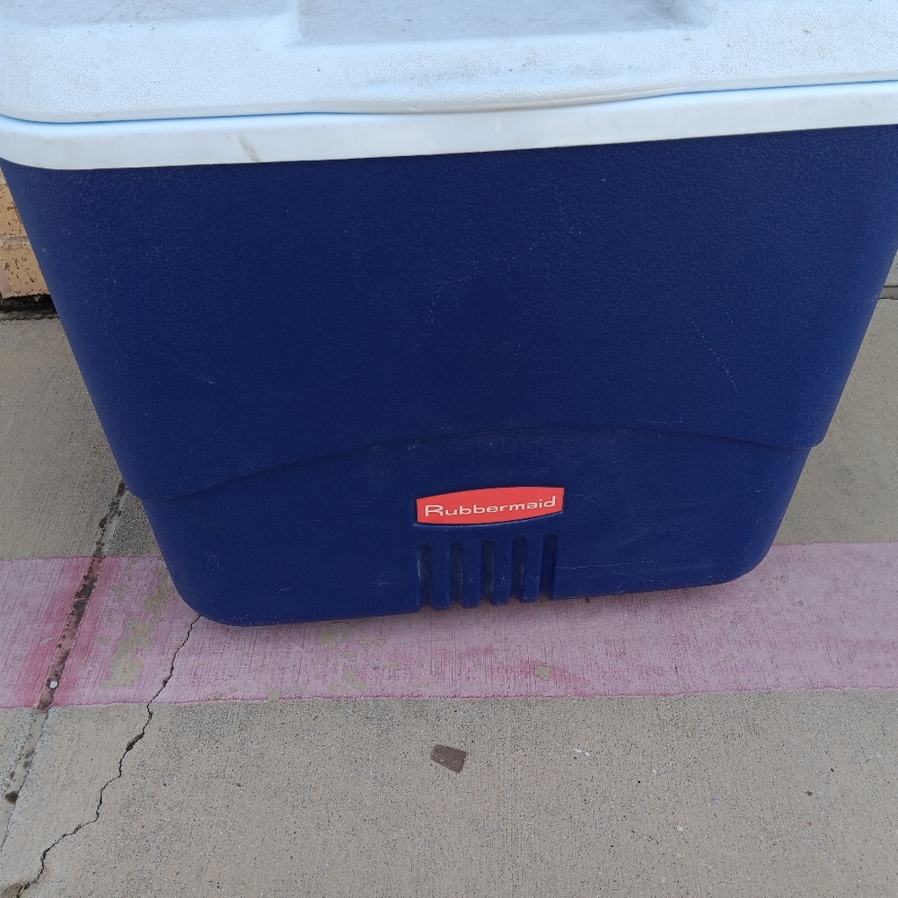 Cooler - Picture 7 of 10